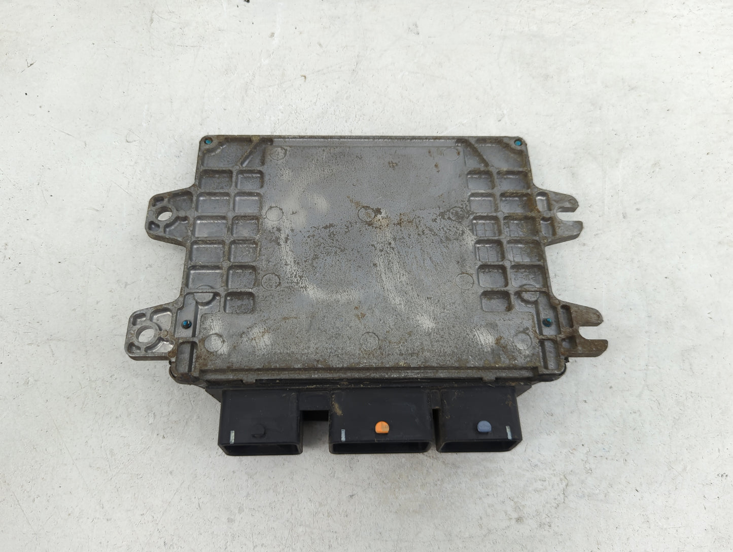 2012 Nissan Versa PCM Engine Control Computer ECU ECM PCU OEM P/N:MEC910-040 Fits OEM Used Auto Parts - Oemusedautoparts1.co