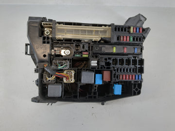 2008-2015 Scion Xb Fusebox Fuse Box Panel Relay Module P/N:82662-12450 Fits Fits 2008 2009 2010 2011 2012 2013 2014 2015 OEM Used Auto Parts