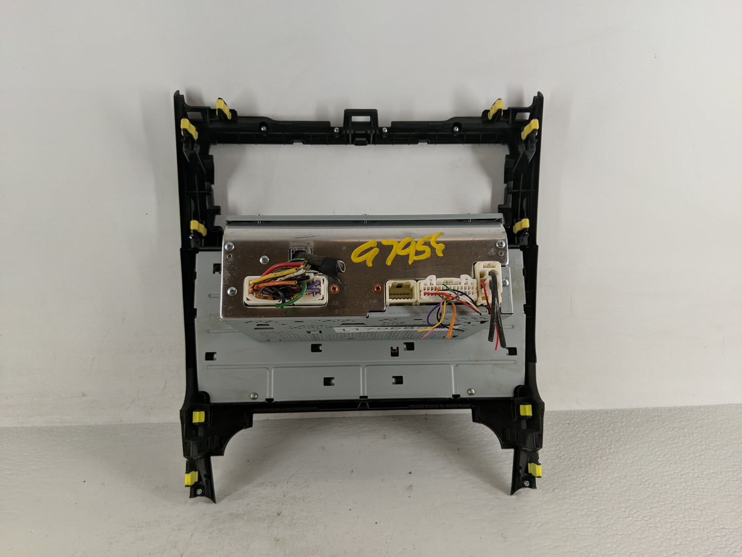 2012-2013 Toyota Camry Radio AM FM Cd Player Receiver Replacement P/N:86120-06340 Fits Fits 2012 2013 OEM Used Auto Parts -