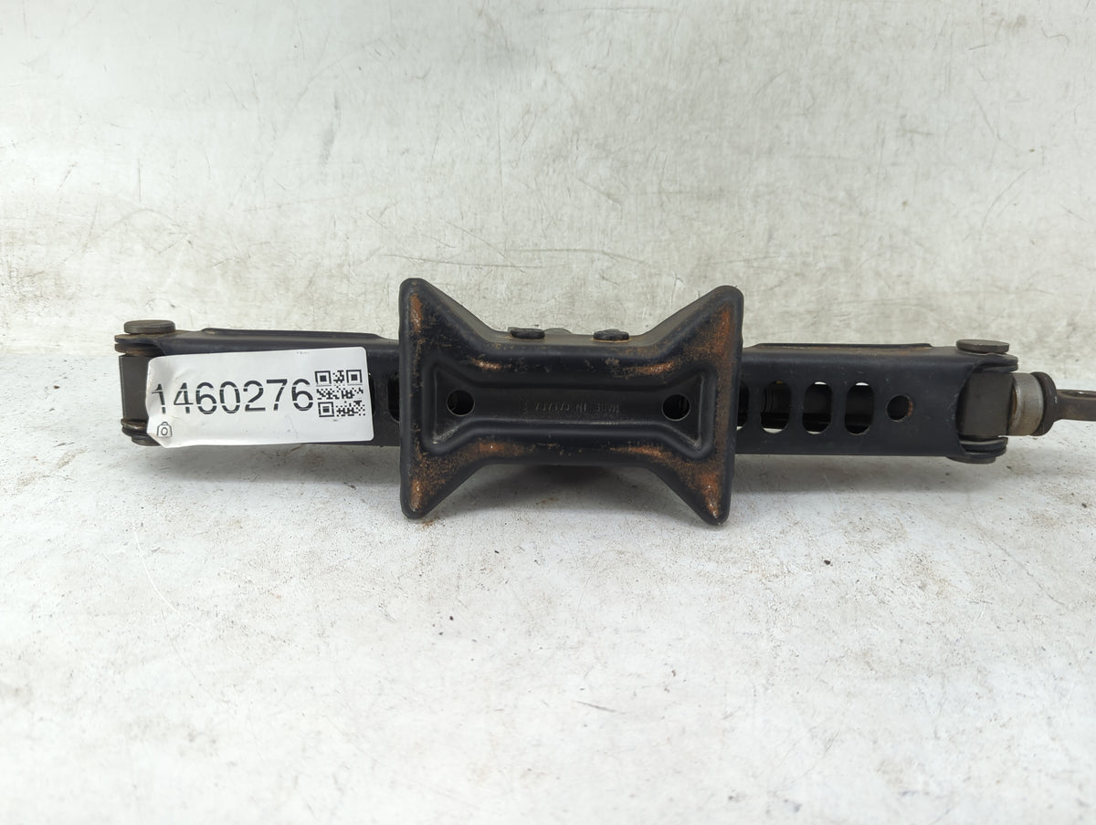 2012 Toyota Camry Spare Scissor Car Jack 1460276 - Oemusedautoparts1.com