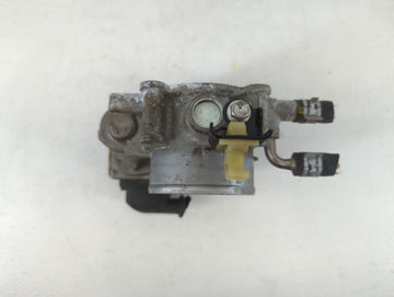 2010-2017 Toyota Camry Throttle Body P/N:2D28 01089 22030-0V010 Fits Fits 2009 2010 2011 2012 2013 2014 2015 2016 2017 2018 2019 OEM Used Auto Parts