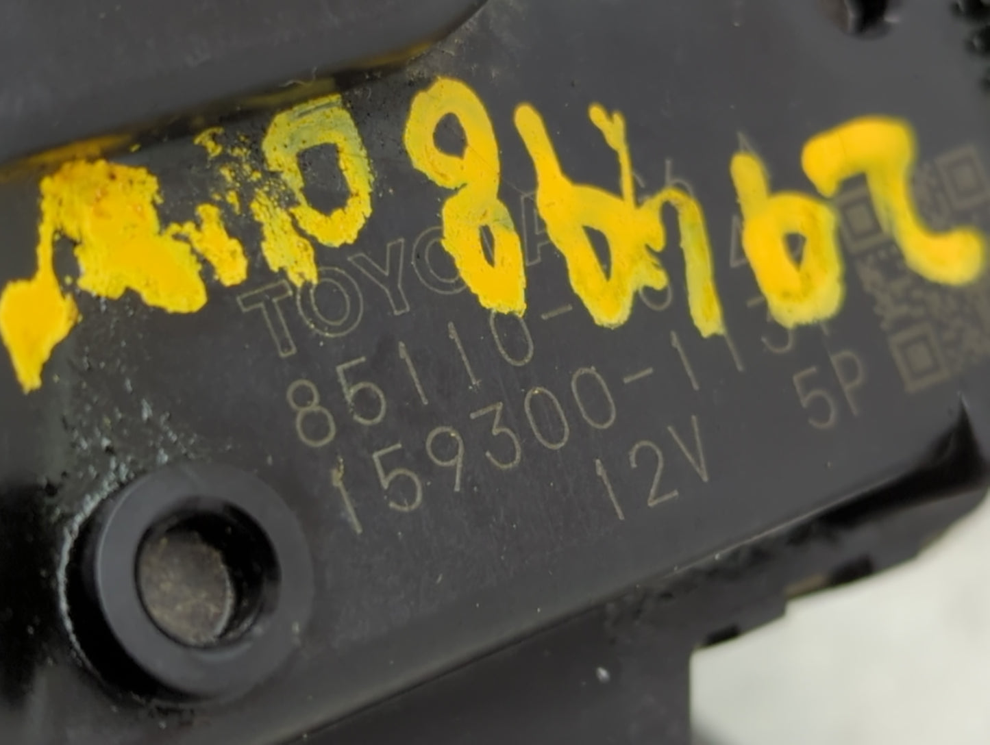 2010-2015 Toyota Prius Front Windshield Wiper Motor Fits Fits 2007 2008 2009 2010 2011 2012 2013 2014 2015 OEM Used Auto Par