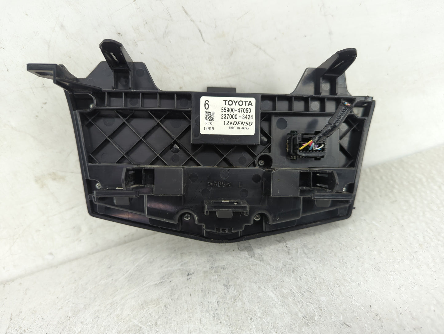2012 Toyota Prius Climate Control Module Temperature AC/Heater Replacement P/N:55900-47050 Fits OEM Used Auto Parts - Oemuse