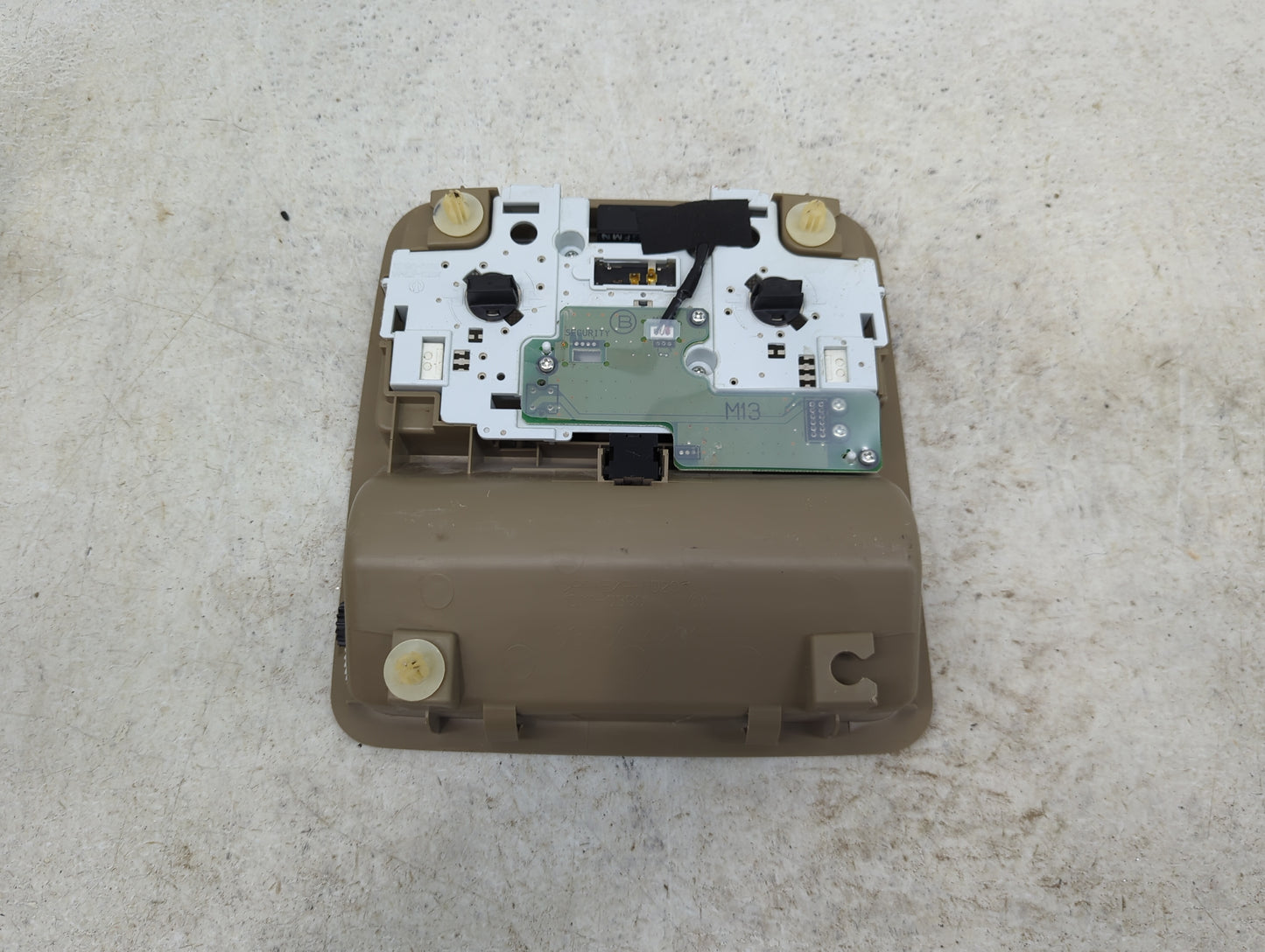 2012 Toyota Rav4 Overhead Roof Console 1430120 - Oemusedautoparts1.com