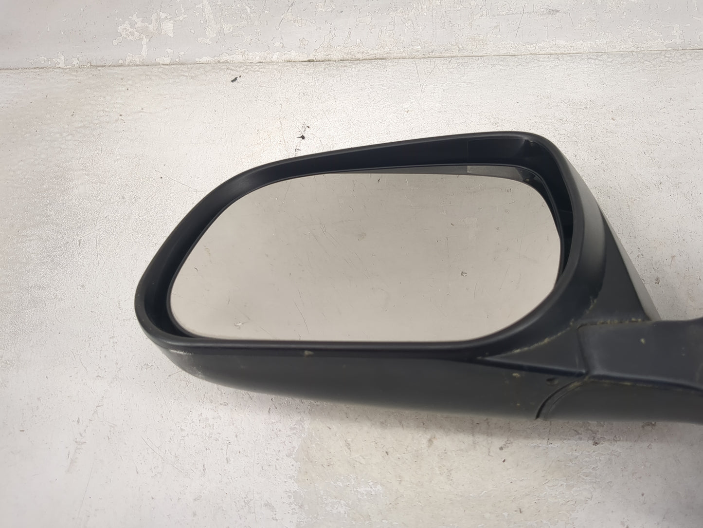 2009-2012 Toyota Rav4 Driver Side View Mirror - Left Door Mirror OEM Used - Oemusedautoparts1.com