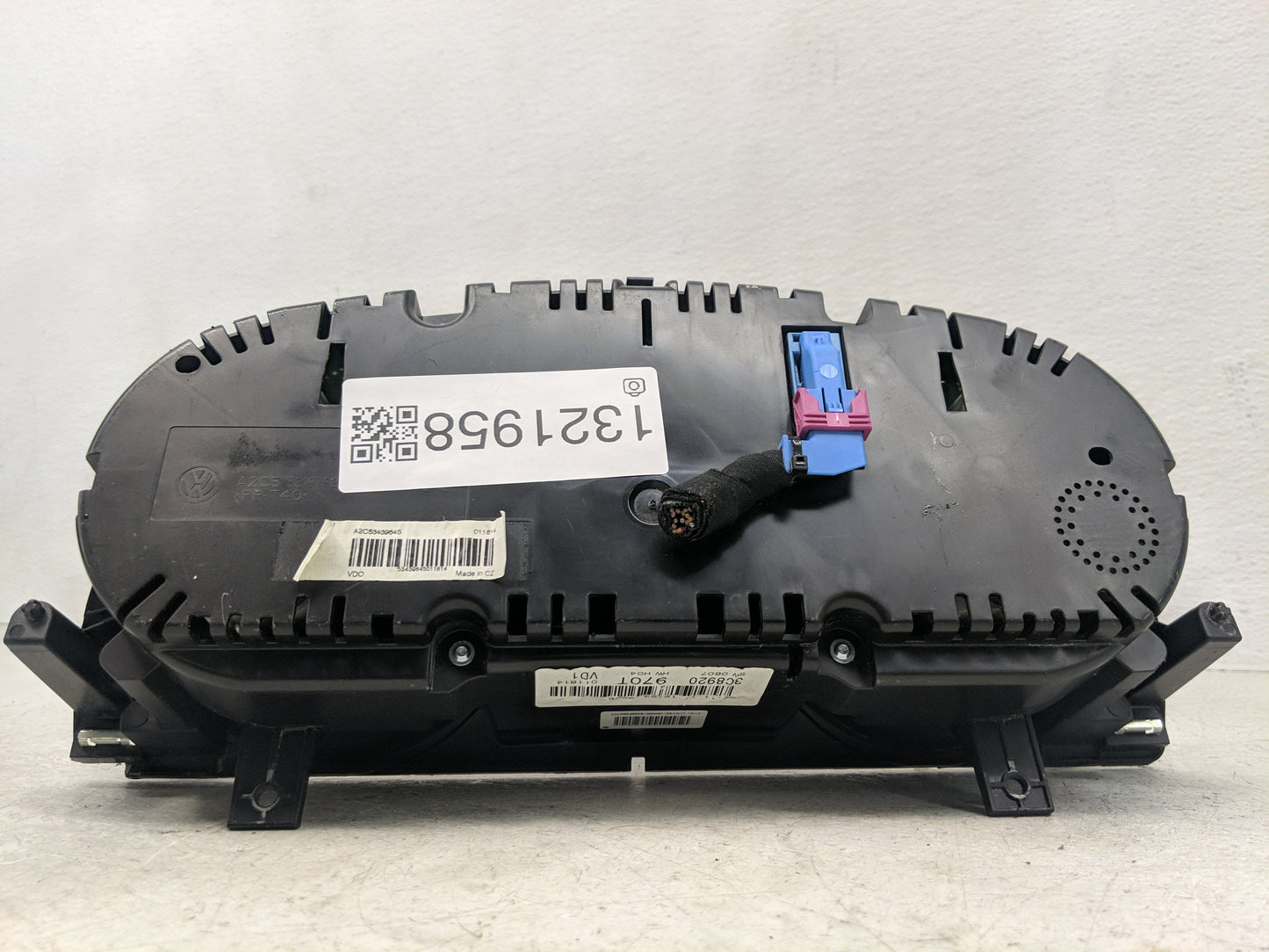 2012 Volkswagen Cc Instrument Cluster Speedometer Gauges P/N:3C8920 970T Fits OEM Used Auto Parts - Oemusedautoparts1.com