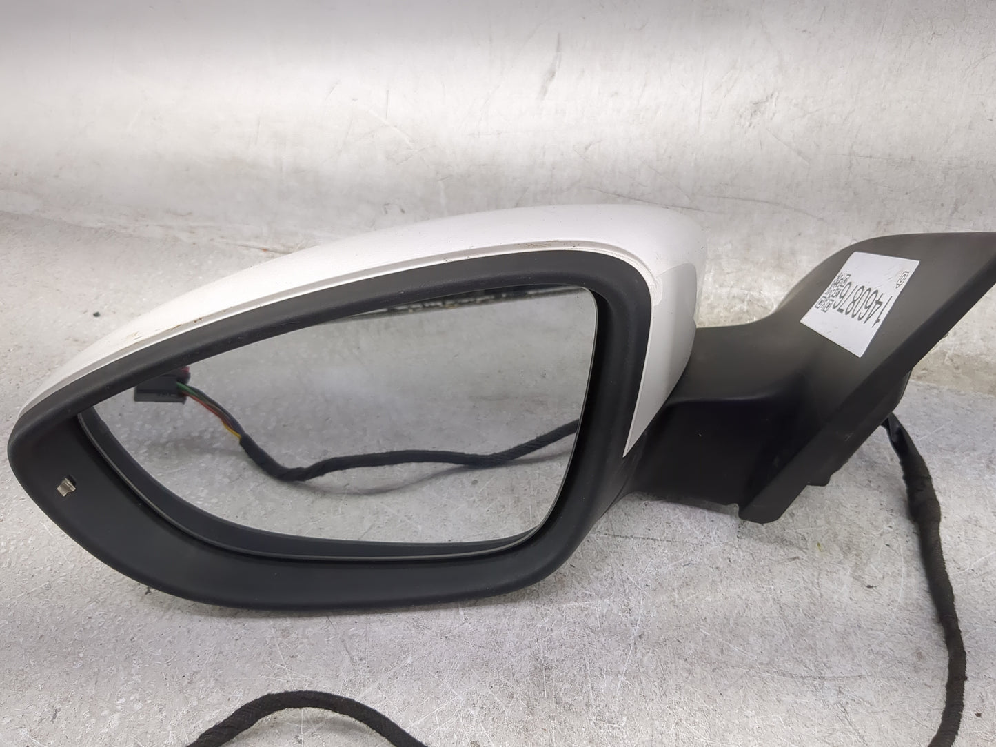 2009-2012 Volkswagen Cc Driver Side View Mirror - Left Door Mirror OEM Used - Oemusedautoparts1.com