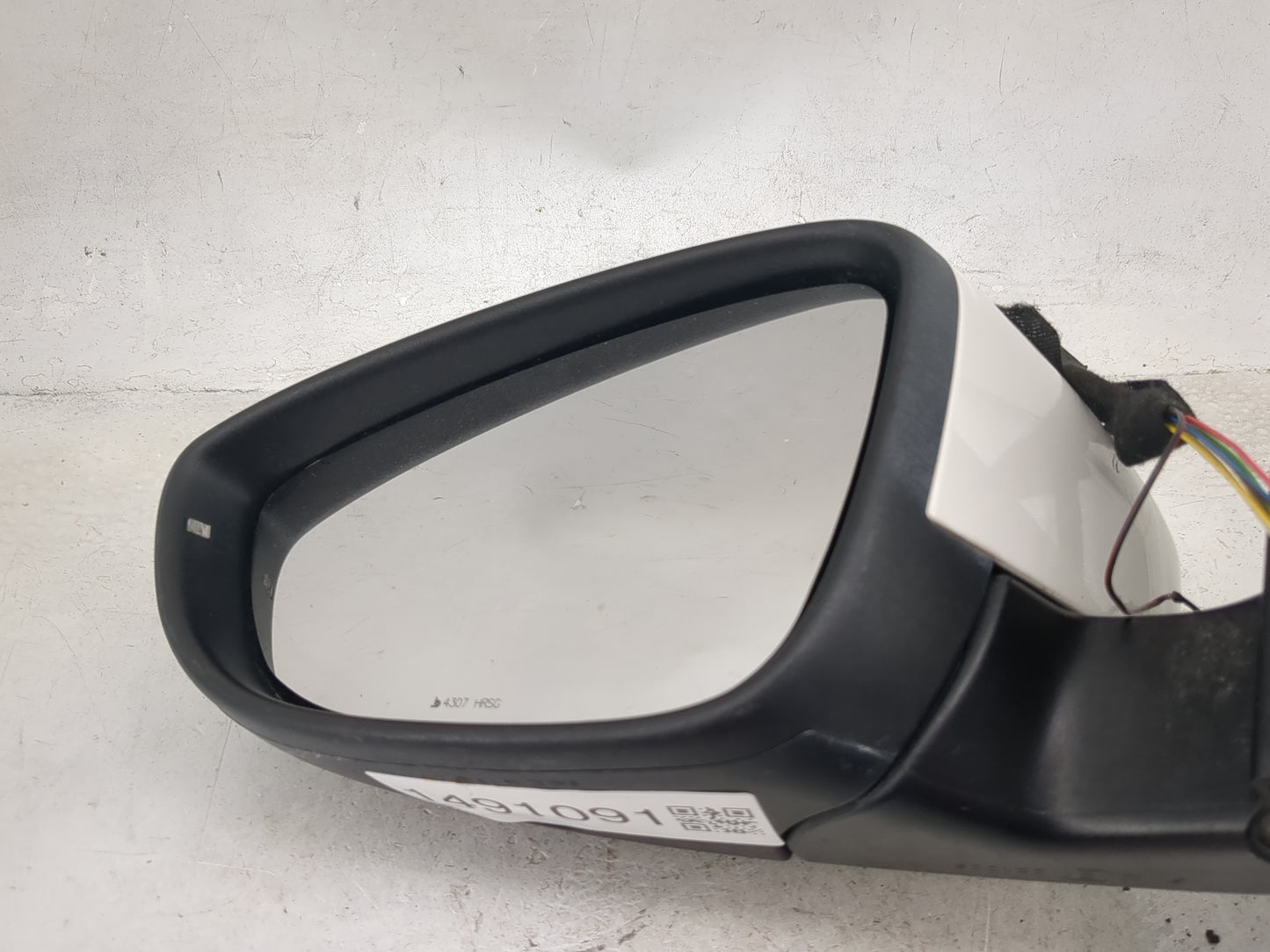 2009-2012 Volkswagen Cc Driver Side View Mirror - Left Door Mirror OEM Used - Oemusedautoparts1.com