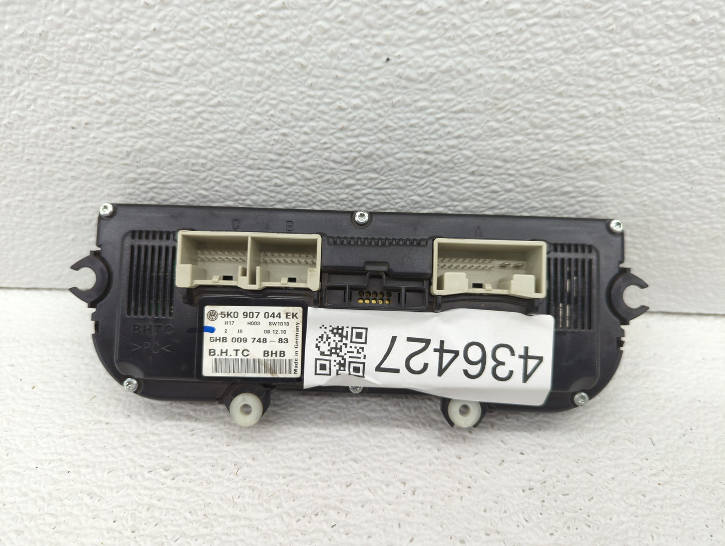2011-2012 Volkswagen Cc Climate Control Module Temperature AC/Heater Replacement P/N:5K0 907 044 EK 5K0 907 044 DN Fits OEM