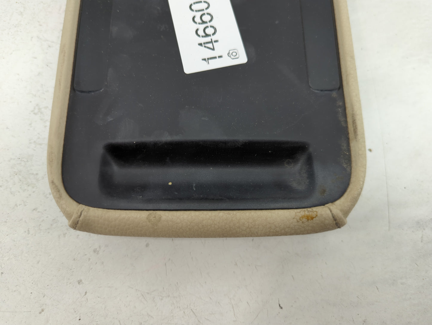 2012 Volkswagen Eos Center Console Armrest Cover Lid Fits OEM Used Auto Parts - Oemusedautoparts1.com