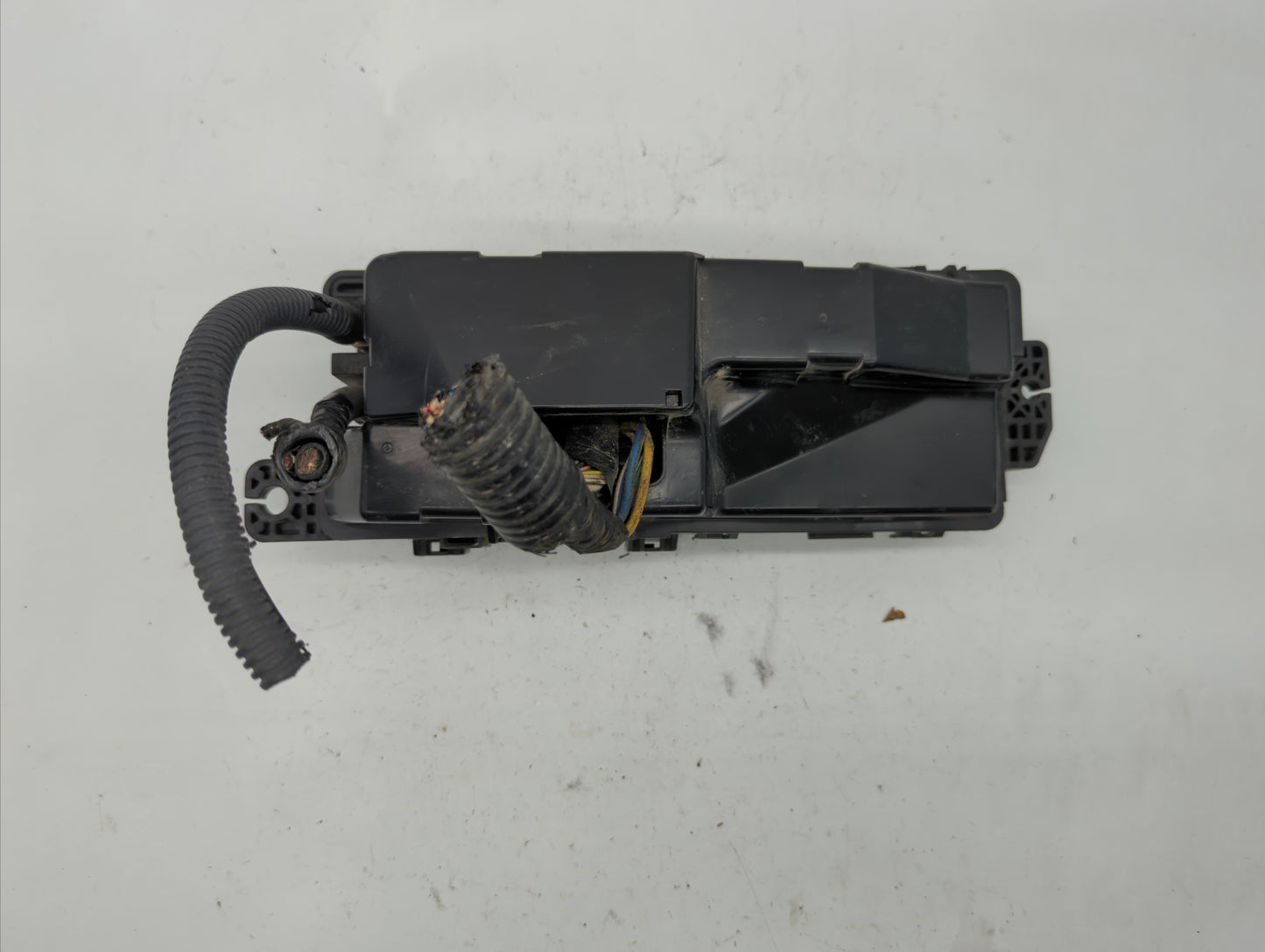 2000-2014 Volkswagen Golf Fusebox Fuse Box Panel Relay Module P/N:5C0.937.819L 43511594O Fits OEM Used Auto Parts - Oemuseda