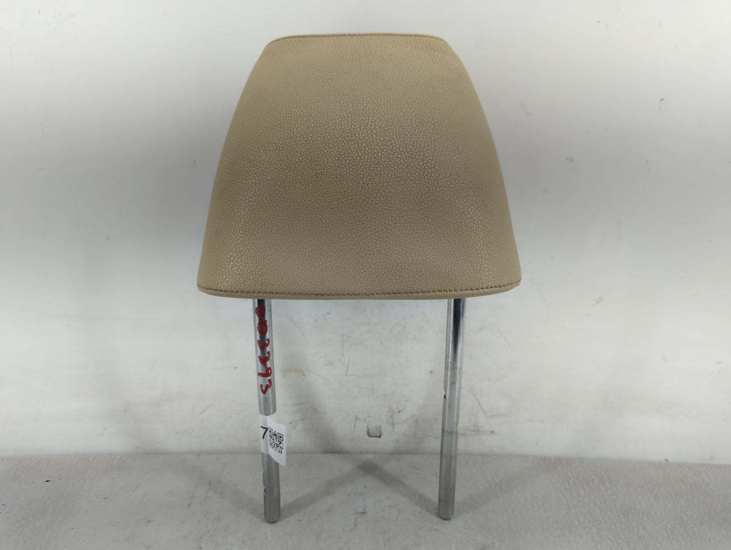 2011-2014 Volkswagen Jetta Headrest Head Rest Rear Seat Fits Fits 2011 2012 2013 2014 OEM Used Auto Parts - Oemusedautoparts