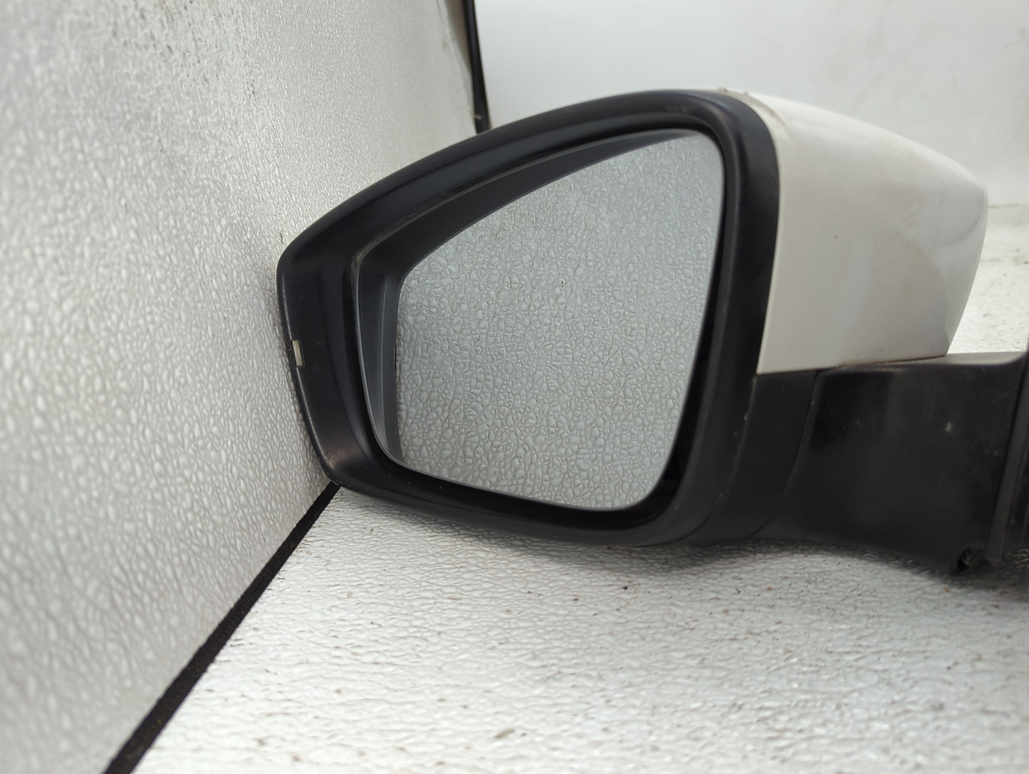 2011-2016 Volkswagen Jetta Driver Side View Mirror - Left Door Mirror OEM Used - Oemusedautoparts1.com