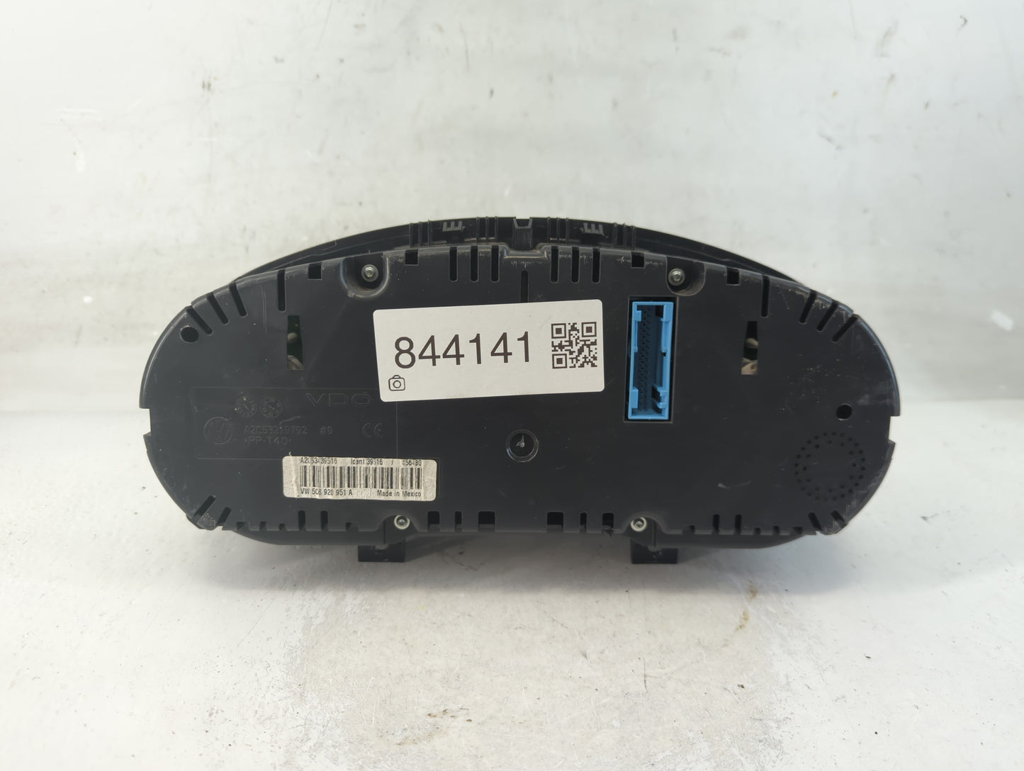 2011-2012 Volkswagen Jetta Instrument Cluster Speedometer Gauges Fits Fits 2011 2012 OEM Used Auto Parts - Oemusedautoparts1