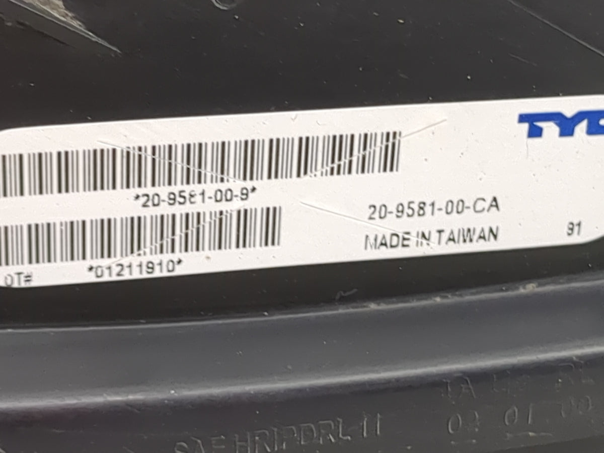 2012 Volkswagen Tiguan Passenger Right Oem Head Light Headlight Lamp - Oemusedautoparts1.com