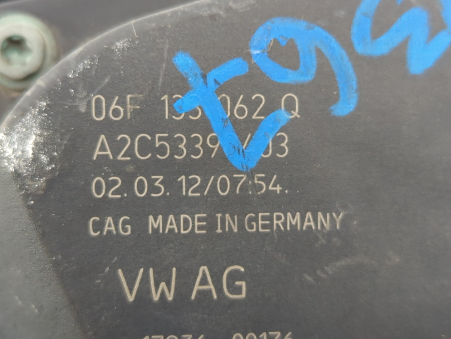 2009-2018 Volkswagen Tiguan Throttle Body P/N:06F 133 062 Q 06F 133 062 J Fits OEM Used Auto Parts - Oemusedautoparts1.com