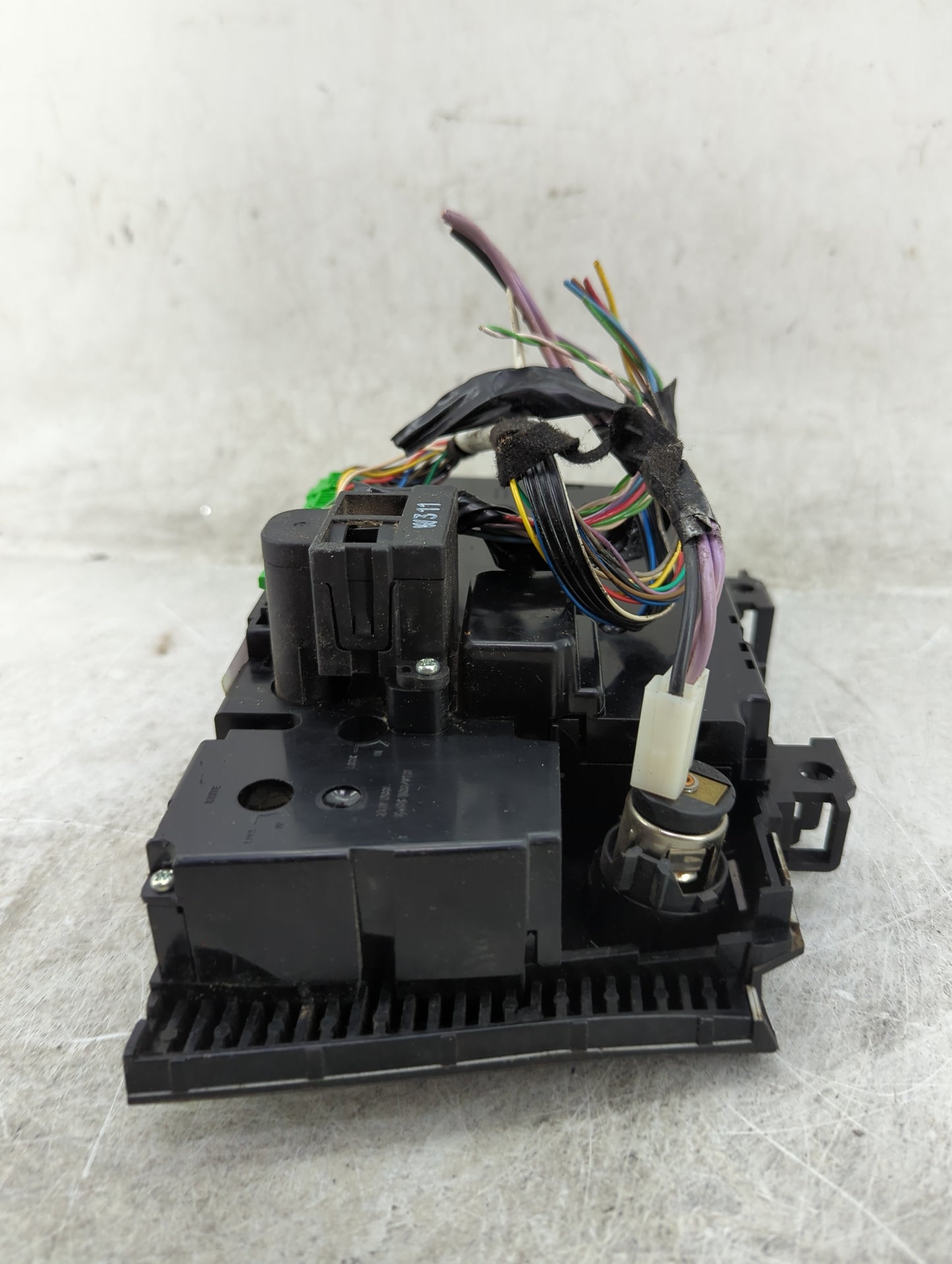 2012 Volvo S80 Climate Control Module Temperature AC/Heater Replacement P/N:8665197 90.09099/2.2, 88739 Fits OEM Used Auto P