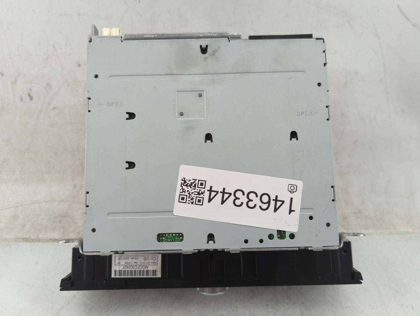 2013-2016 Audi A4 Radio AM FM Cd Player Receiver Replacement P/N:8R1035186Q CQ-JA12E6AE Fits Fits 2013 2014 2015 2016 OEM Us