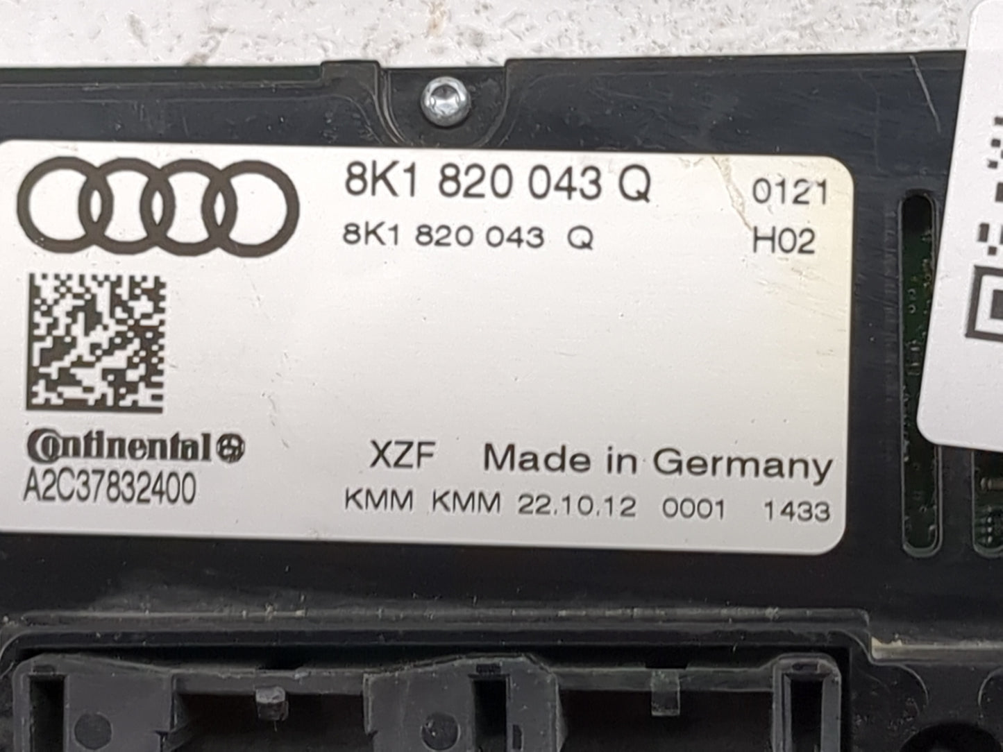 2013-2016 Audi A4 Climate Control Module Temperature AC/Heater Replacement P/N:8K1820043Q A2C37832400 Fits OEM Used Auto Par