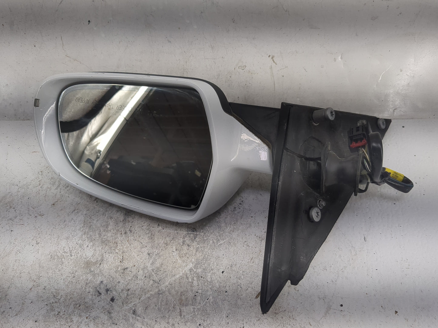 2010-2016 Audi A4 Passenger Side View Mirror - Right Door Mirror OEM Used - Oemusedautoparts1.com