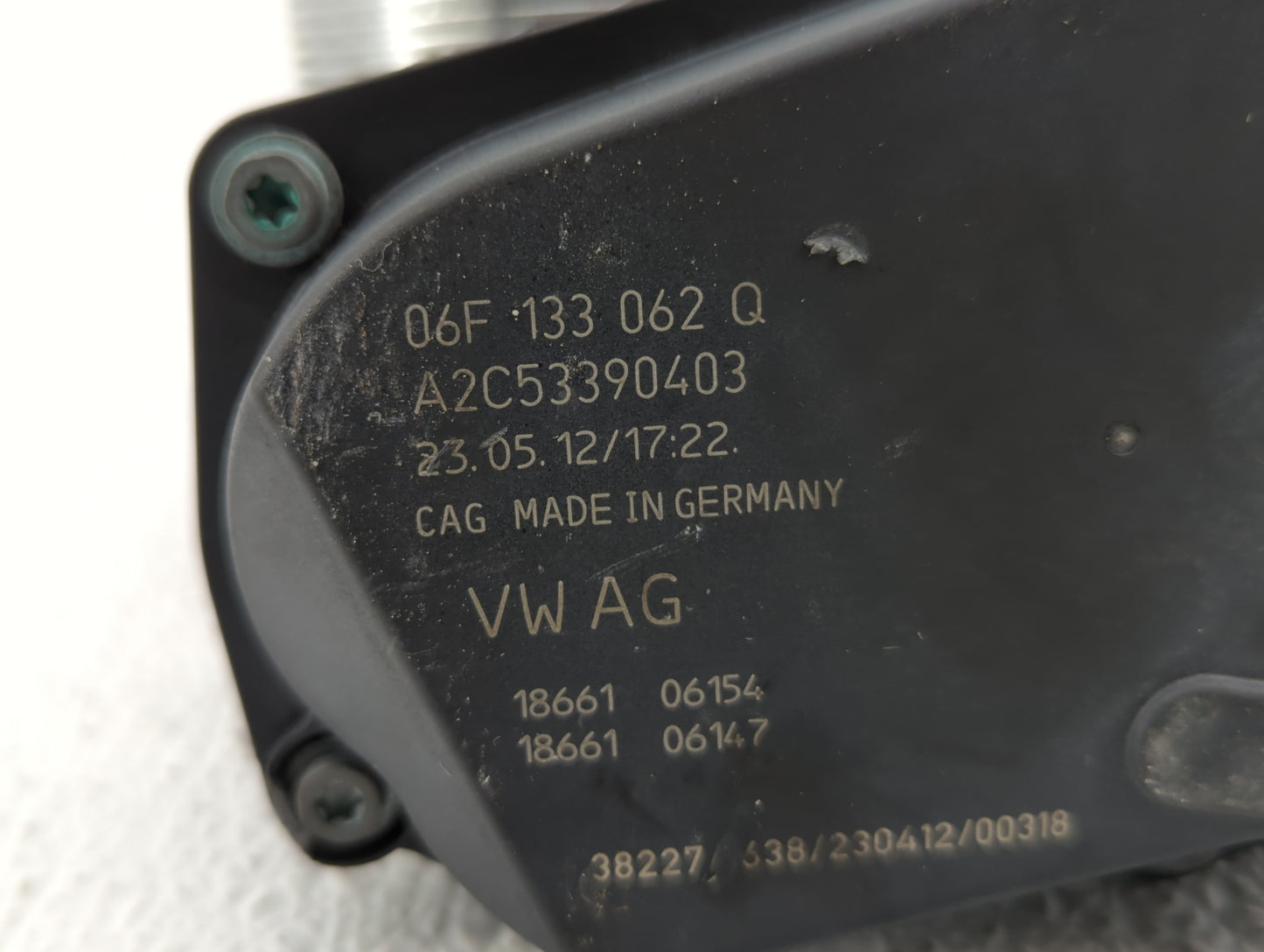 2005-2016 Audi A4 Throttle Body P/N:06F 133 062 Q 06F 133 062 J Fits OEM Used Auto Parts - Oemusedautoparts1.com