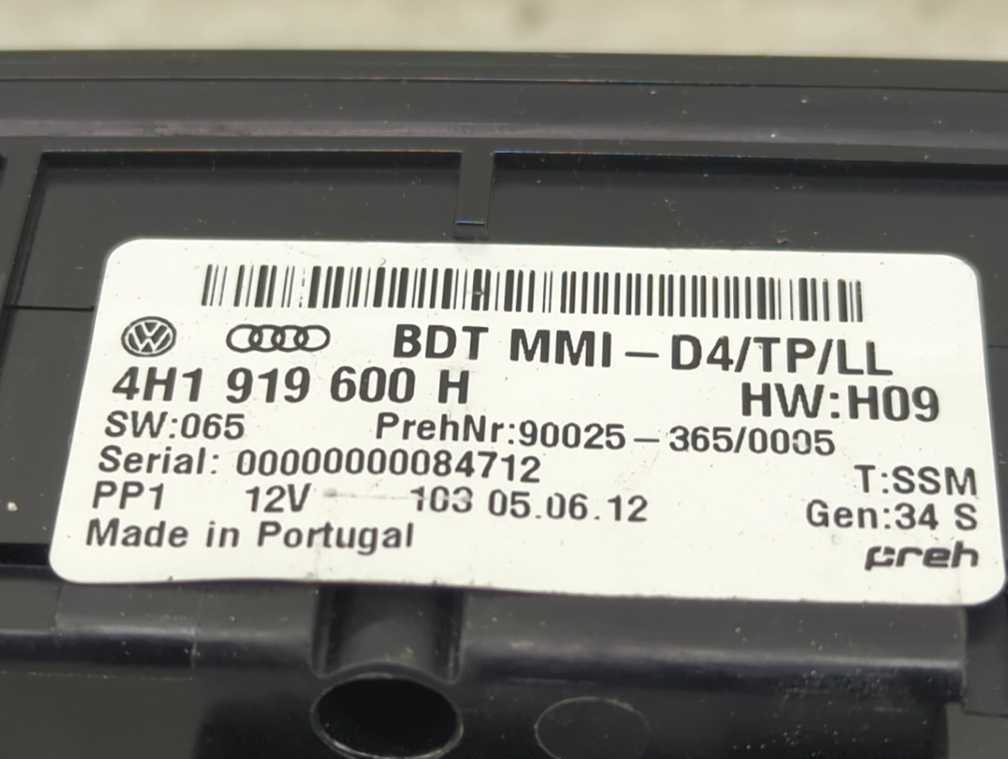 2011-2018 Audi A8 Radio AM FM Cd Player Receiver Replacement P/N:4H1919600H 90025-365/0005 Fits OEM Used Auto Parts - Oemuse