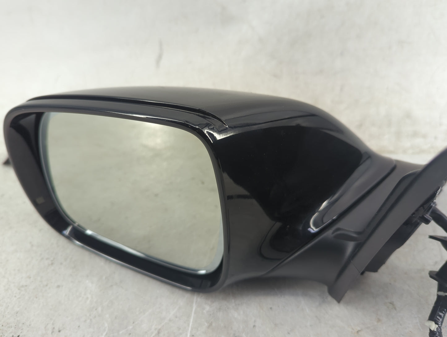 2009-2014 Audi Q5 Driver Side View Mirror - Left Door Mirror OEM Used - Oemusedautoparts1.com