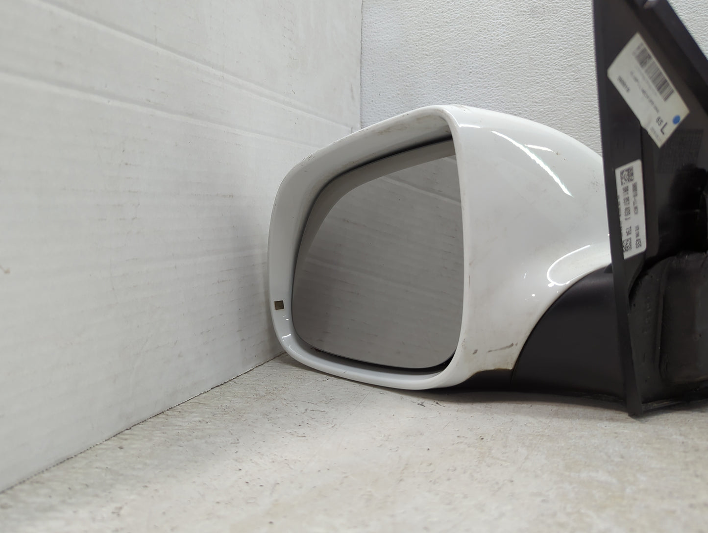 2009-2014 Audi Q5 Driver Side View Mirror - Left Door Mirror OEM Used - Oemusedautoparts1.com