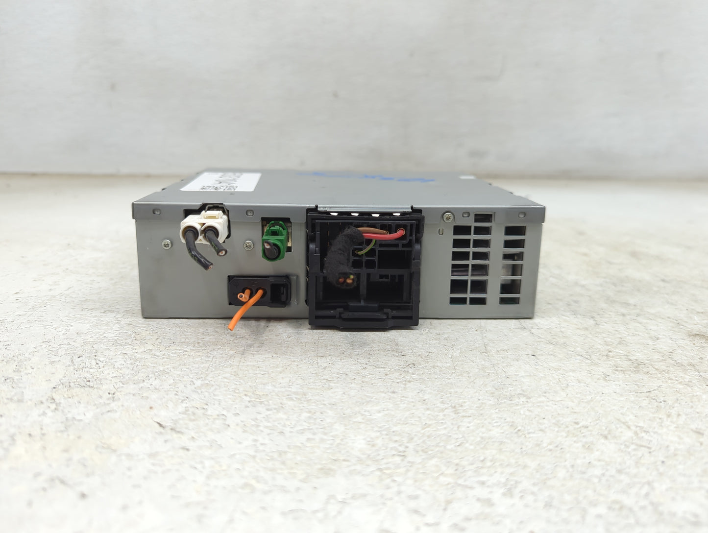 2013 Audi Q7 Radio AM FM Cd Player Receiver Replacement P/N:4G0035082D 4G0035082 Fits OEM Used Auto Parts - Oemusedautoparts