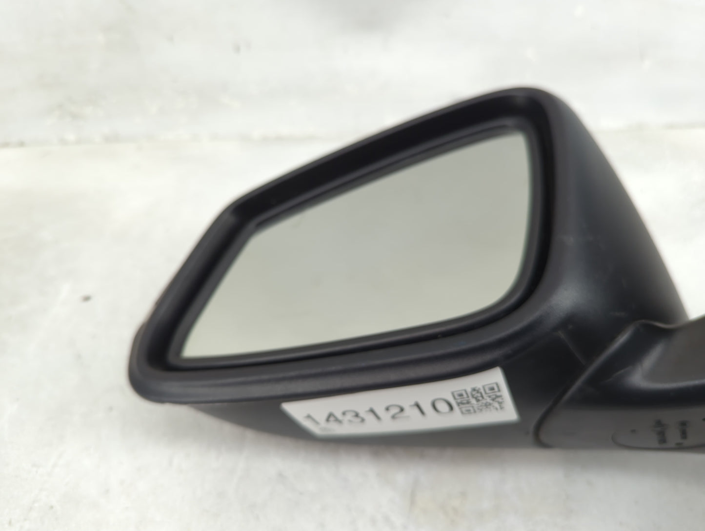 2013-2016 Bmw 328 Driver Side View Mirror - Left Door Mirror OEM Used - Oemusedautoparts1.com