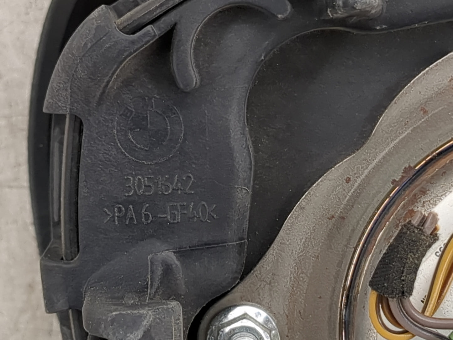 2007-2013 Bmw 328i Air Bag Driver Left Steering Wheel Mounted 1458139 - Oemusedautoparts1.com
