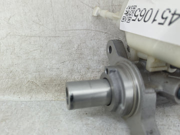2012-2016 Bmw 328i Brake Master Cylinder