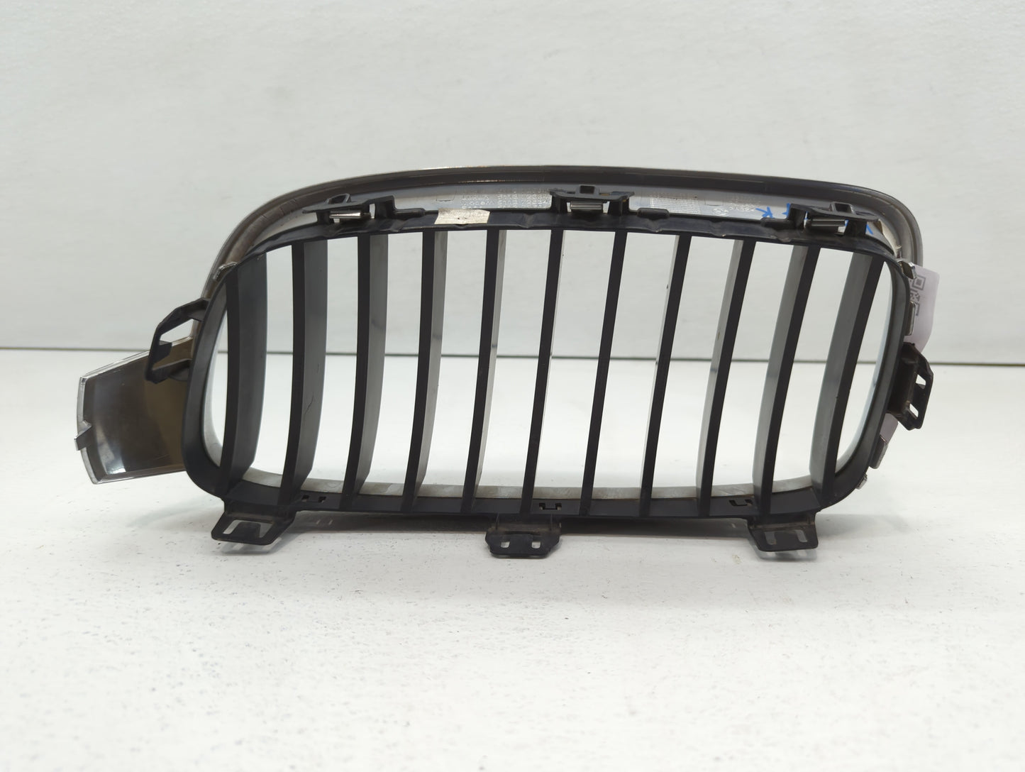 2012-2016 Bmw 328i Front Grille Bumper Not Included - Oemusedautoparts1.com