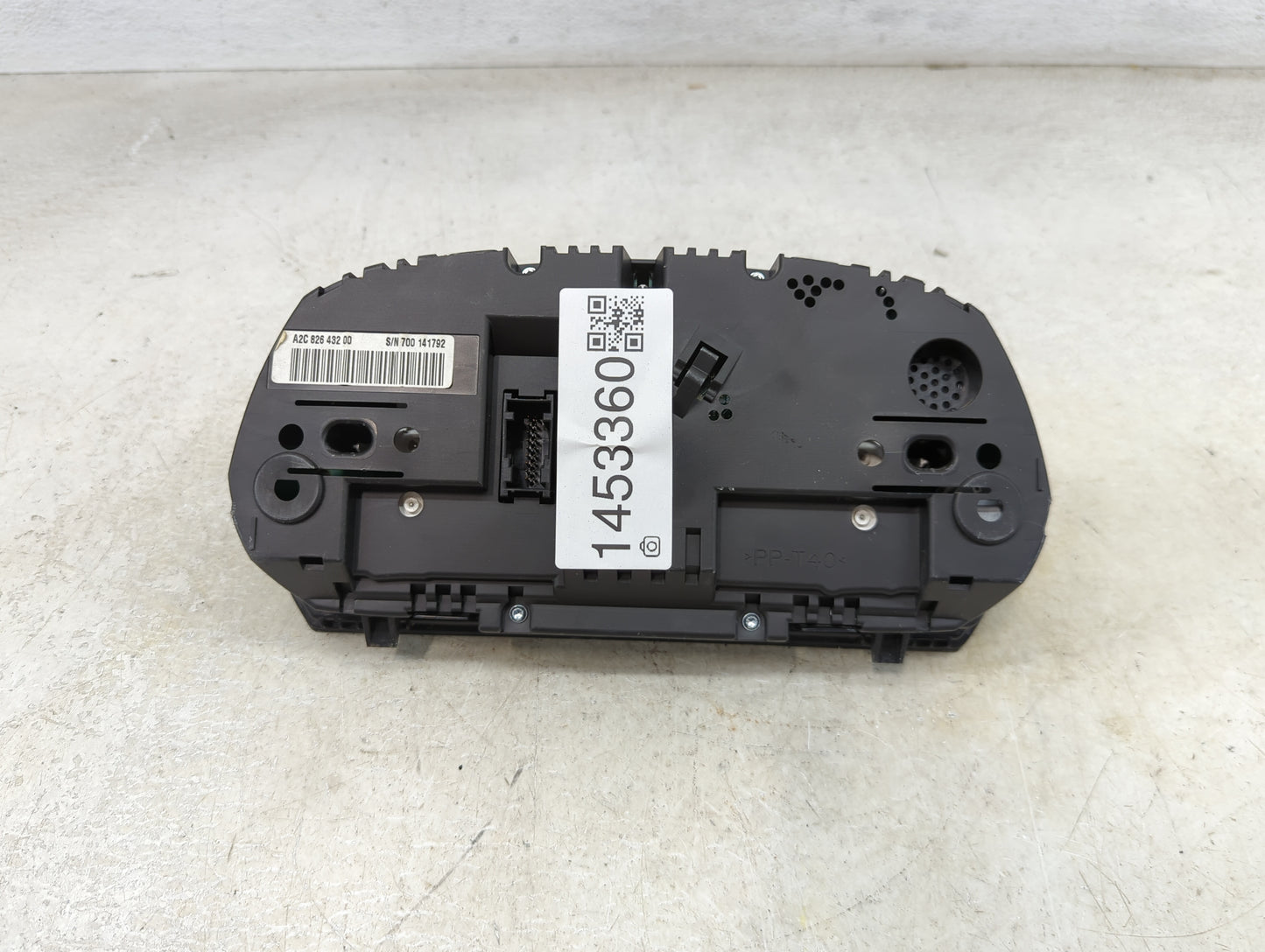 2013-2015 Bmw X1 Instrument Cluster Speedometer Gauges P/N:9284265-01 700141792 Miles:97K Fits OEM Used Auto Parts - Oemused