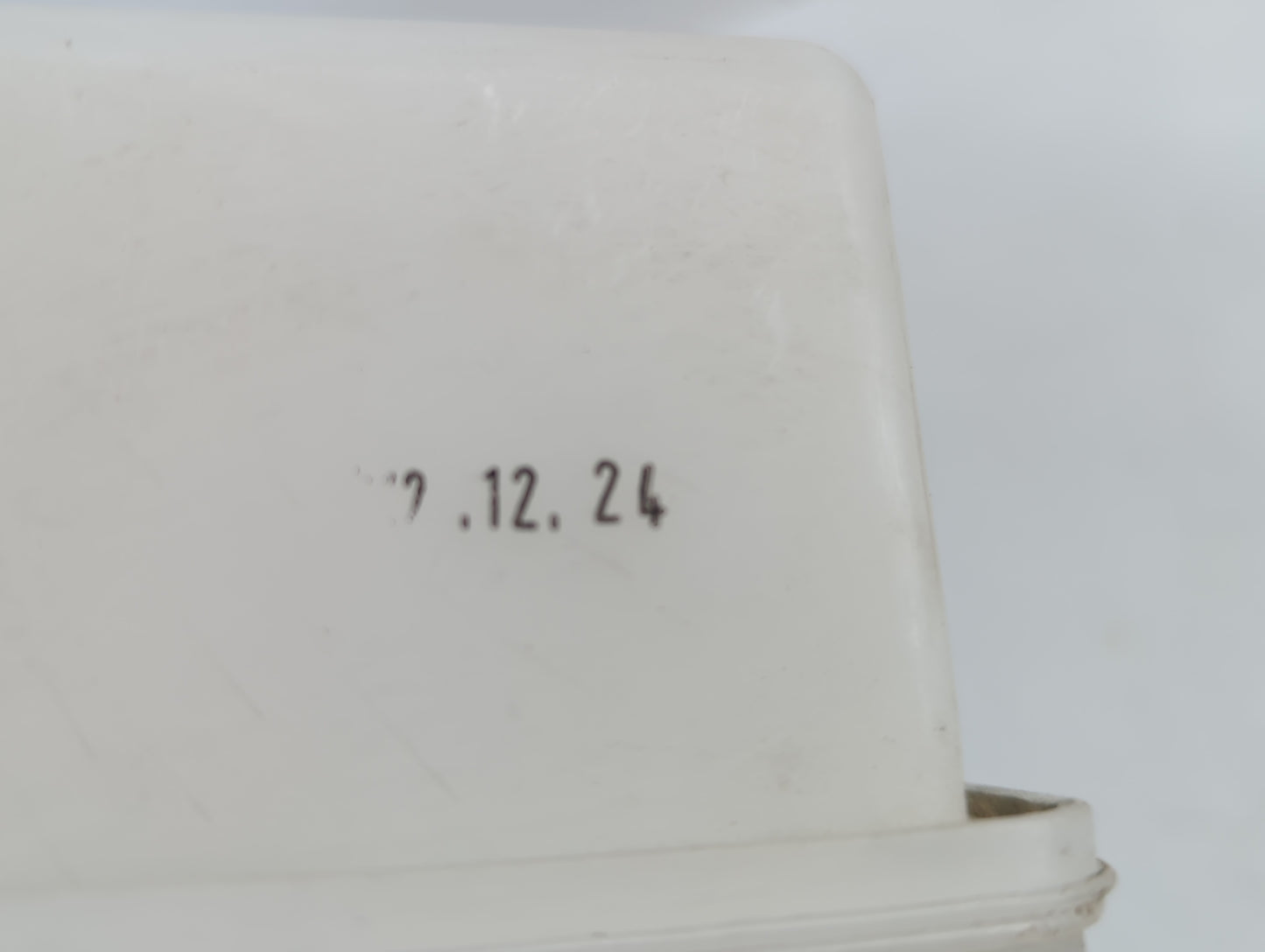 2013-2014 Buick Encore Windshield Washer Fluid Reservoir Bottle Oem - Oemusedautoparts1.com