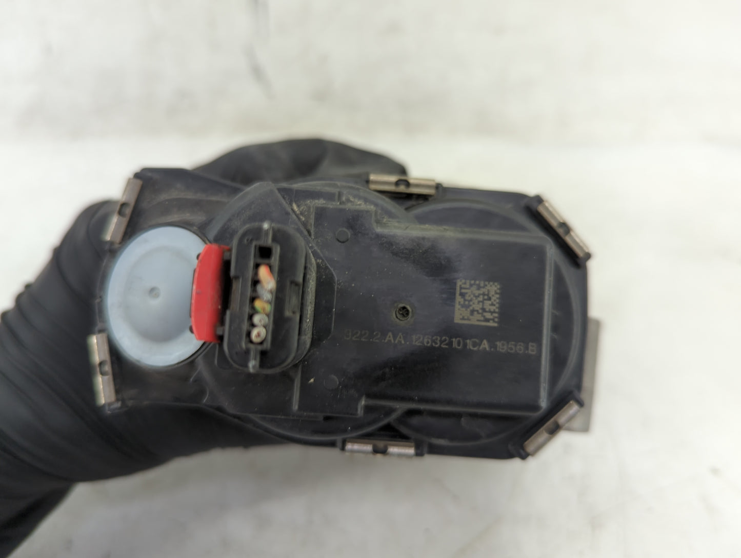 2012-2015 Buick Verano Throttle Body P/N:12632101CA Fits Fits 2012 2013 2014 2015 OEM Used Auto Parts - Oemusedautoparts1.co