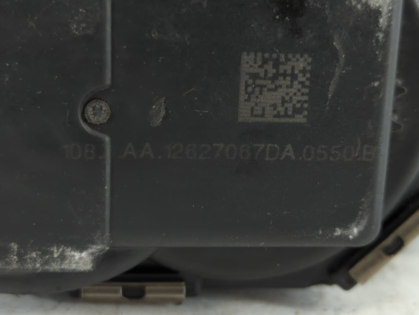 2013-2018 Cadillac Ats Throttle Body P/N:12627067DA Fits Fits 2013 2014 2015 2016 2017 2018 2019 2020 2021 OEM Used Auto Par