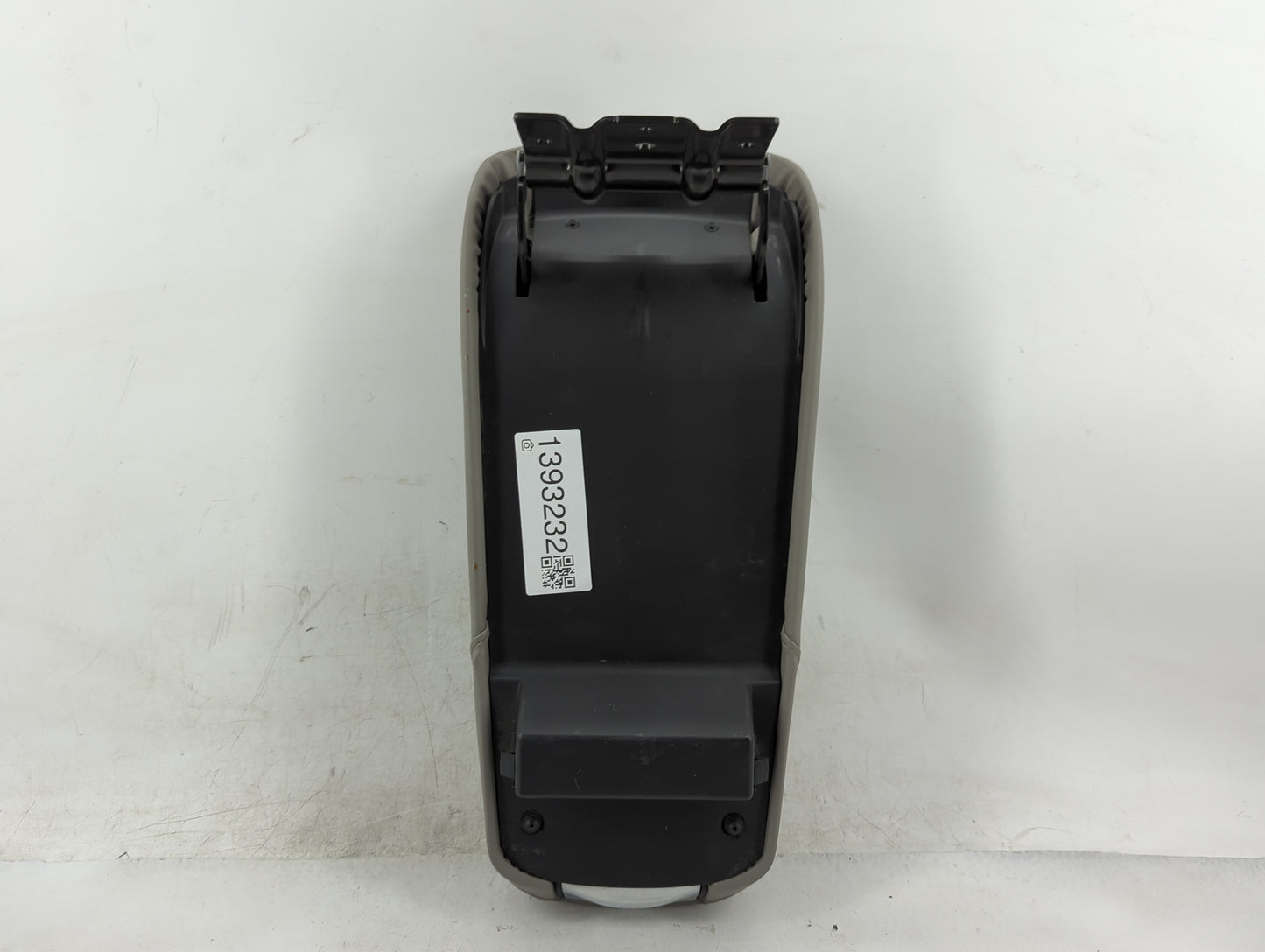 2013 Cadillac Xts Center Console Armrest Cover Lid P/N:P820B4T0 Fits OEM Used Auto Parts - Oemusedautoparts1.com
