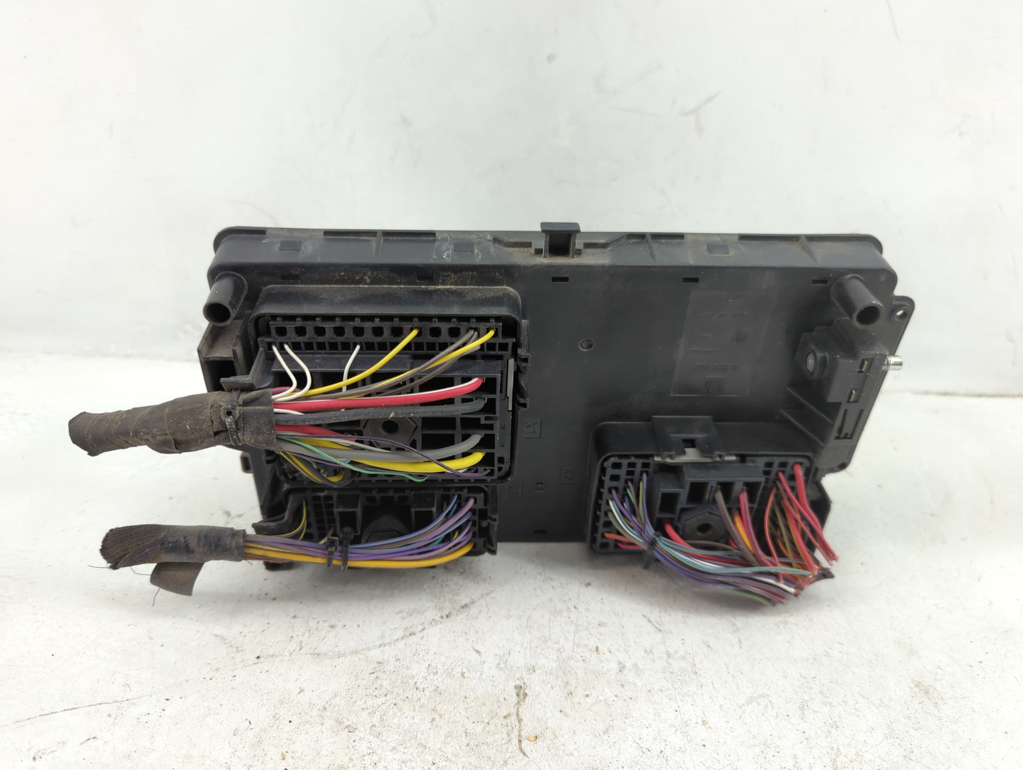 2013 Cadillac Xts Fusebox Fuse Box Panel Relay Module P/N:812461952 Fits OEM Used Auto Parts - Oemusedautoparts1.com