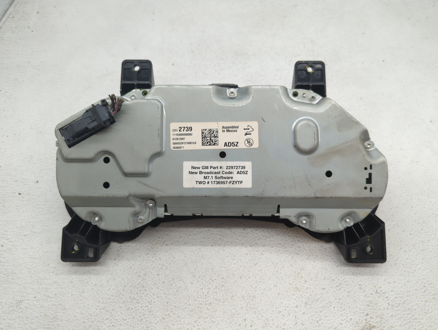 2013 Cadillac Xts Instrument Cluster Speedometer Gauges P/N:22972739 23124999, 22997535 Miles: Fits OEM Used Auto Parts - Oe