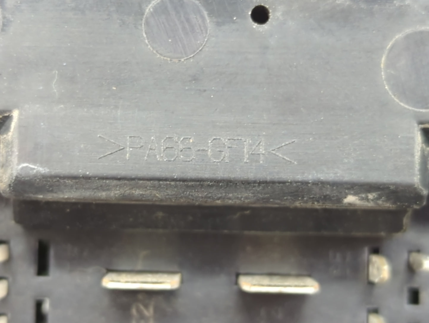 2010-2013 Chevrolet Avalanche Fusebox Fuse Box Panel Relay Module P/N:25941368 Fits Fits 2010 2011 2012 2013 2014 OEM Used A