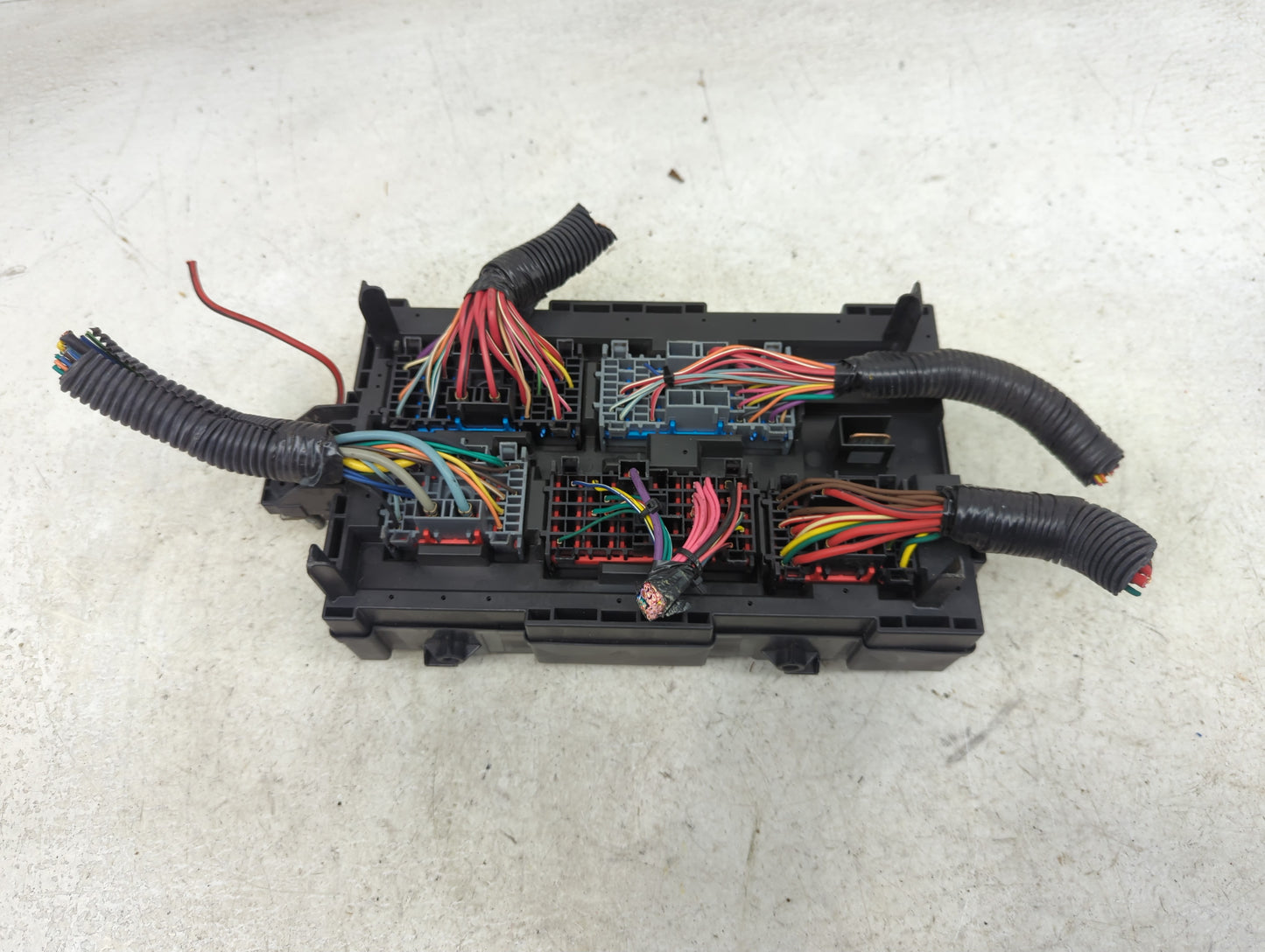 2010-2013 Chevrolet Avalanche Fusebox Fuse Box Panel Relay Module P/N:22798217 13500113 Fits Fits 2010 2011 2012 2013 2014 O