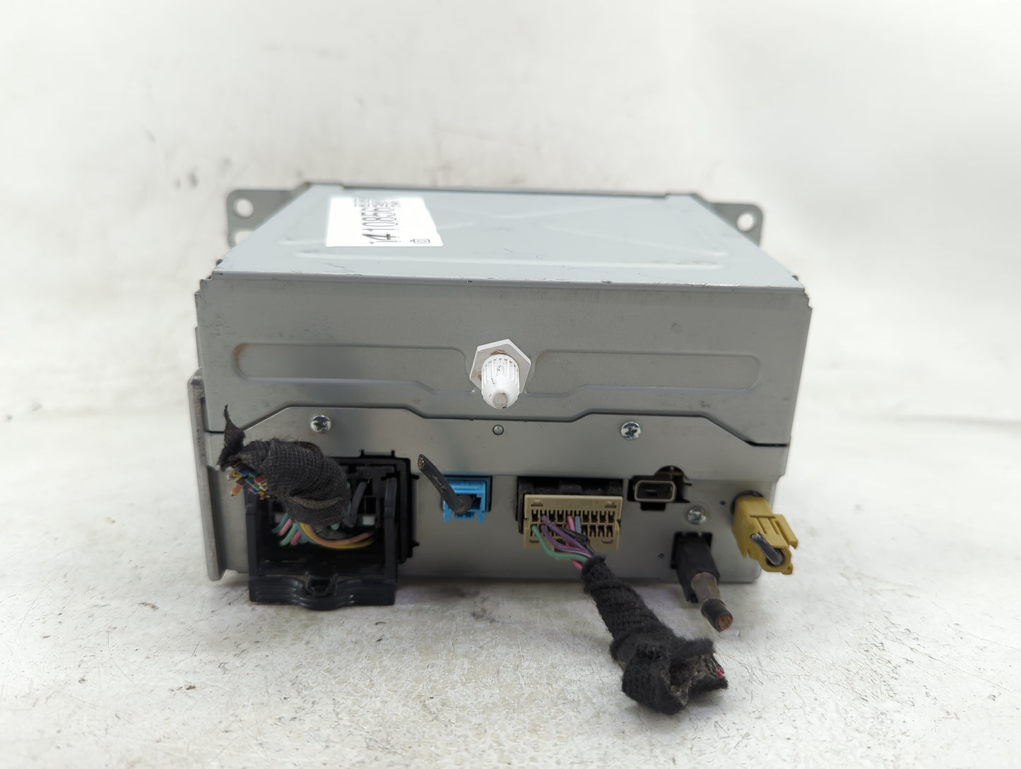 2013 Chevrolet Camaro Radio AM FM Cd Player Receiver Replacement P/N:23135481 Fits OEM Used Auto Parts - Oemusedautoparts1.c