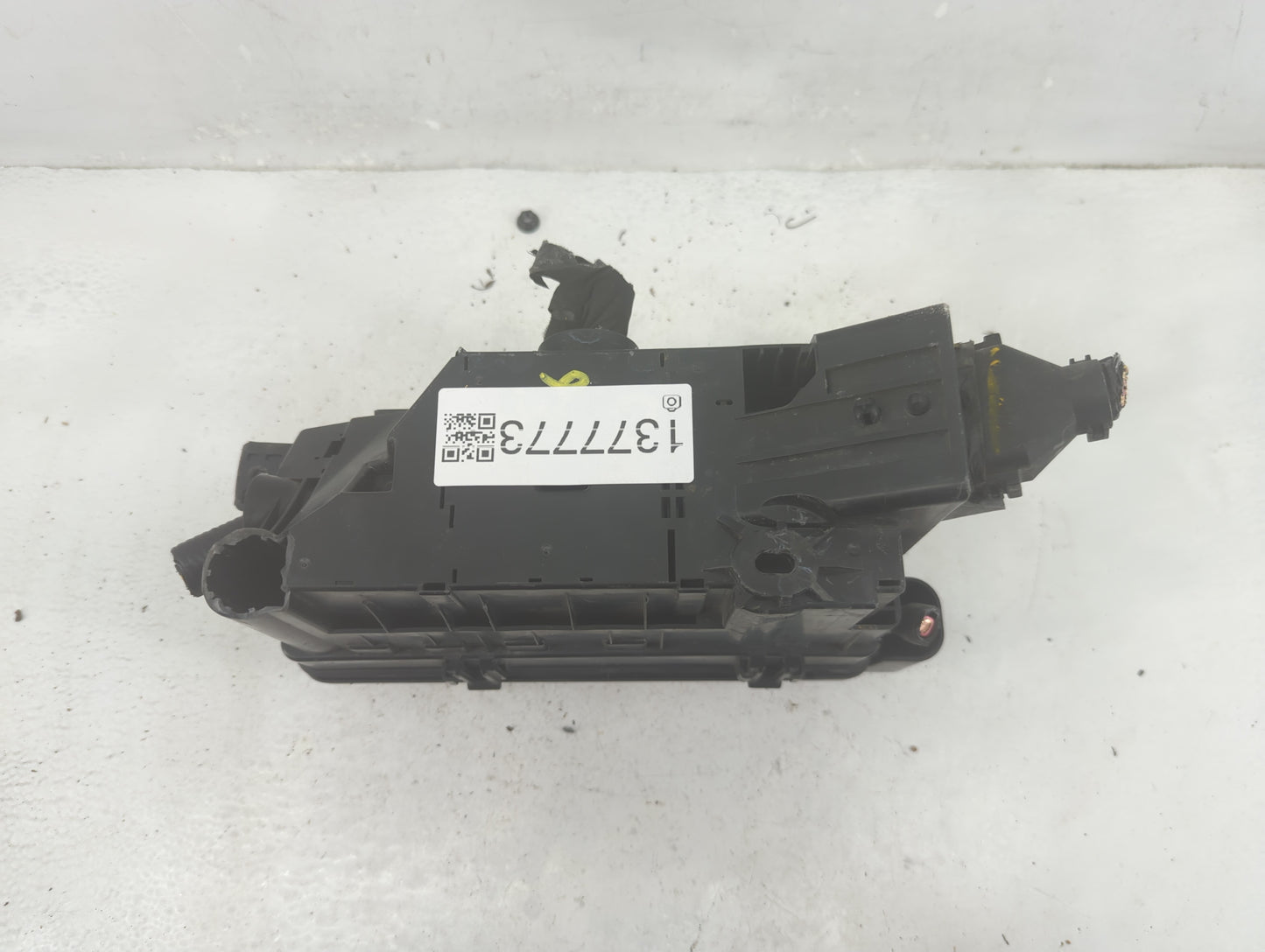 2012-2015 Chevrolet Captiva Sport Fusebox Fuse Box Panel Relay Module Fits Fits 2012 2013 2014 2015 OEM Used Auto Parts - Oe