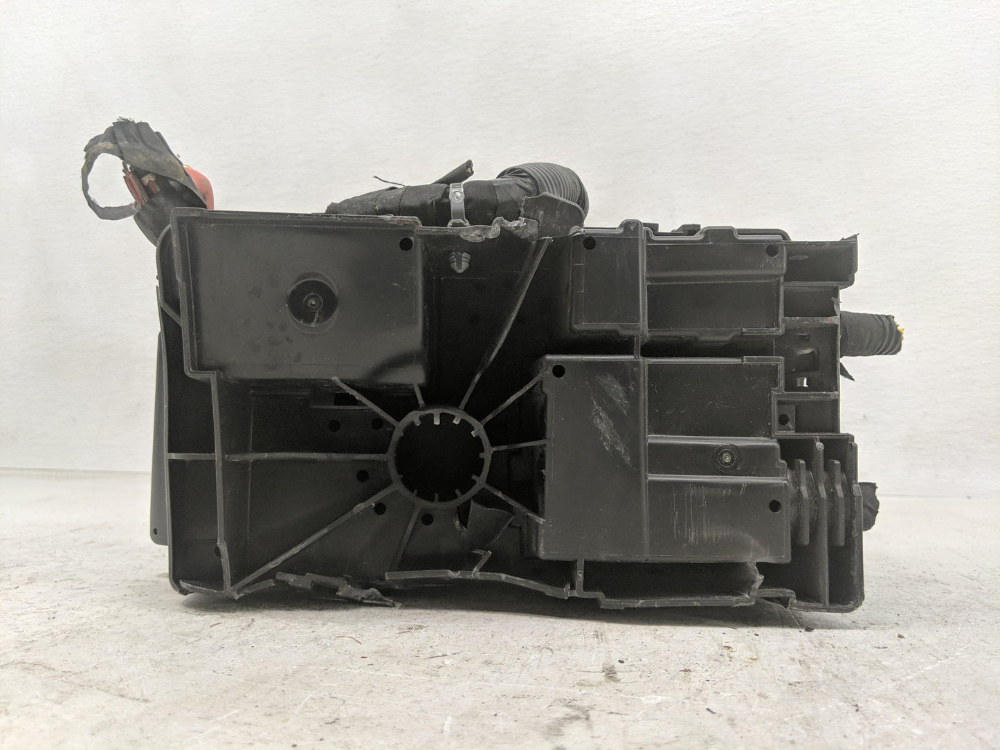 2013-2014 Chevrolet Cruze Fusebox Fuse Box Panel Relay Module P/N:95216200 02 Fits Fits 2013 2014 OEM Used Auto Parts - Oemu