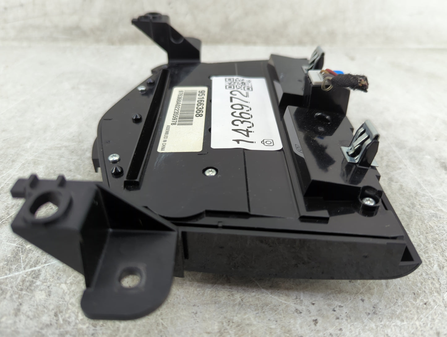 2013-2016 Chevrolet Cruze Radio Control Panel 1436972 - Oemusedautoparts1.com