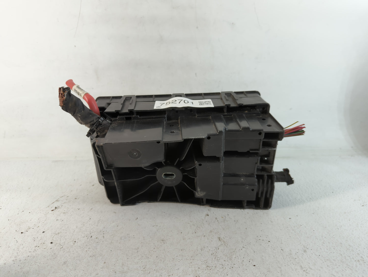 2011-2014 Chevrolet Cruze Fusebox Fuse Box Panel Relay Module P/N:812461952 Fits Fits 2011 2012 2013 2014 OEM Used Auto Part
