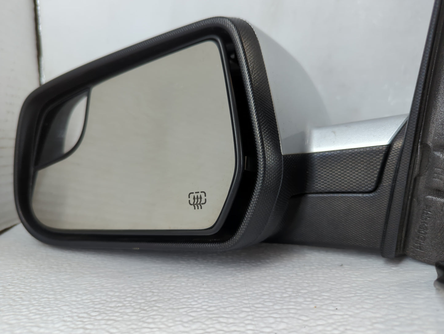 2011-2014 Chevrolet Equinox Driver Side View Mirror - Left Door Mirror OEM Used - Oemusedautoparts1.com