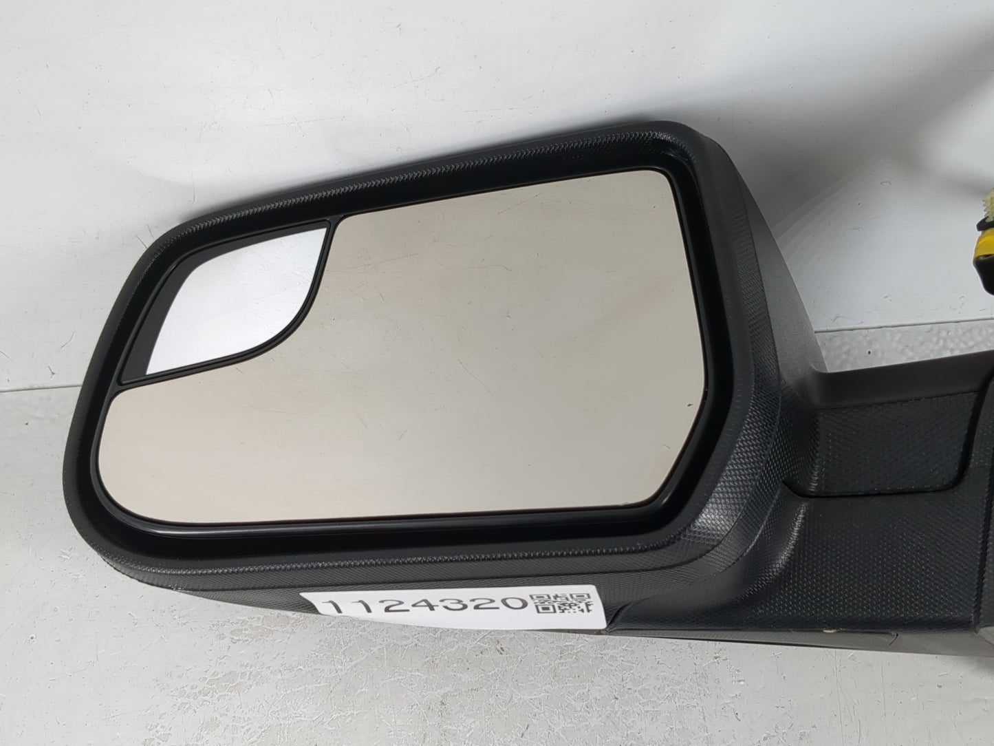 2012-2014 Chevrolet Equinox Driver Side View Mirror - Left Door Mirror OEM Used - Oemusedautoparts1.com