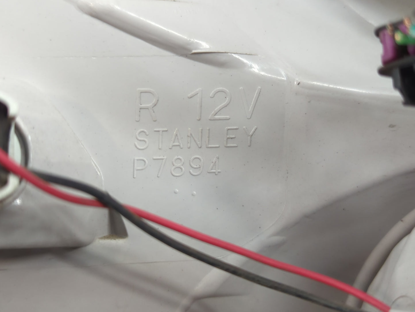 2010-2015 Chevrolet Equinox Tail Light Assembly Passenger Right OEM Fits Fits 2010 2011 2012 2013 2014 2015 OEM Used Auto Pa